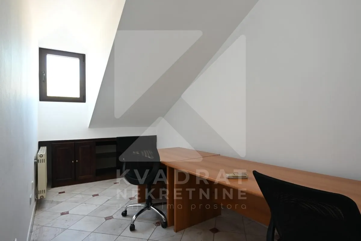 Rent, office space, 150m², Centar, Podgorica