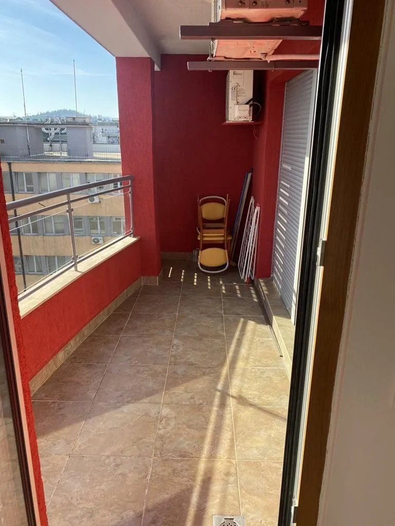 Izdavanje, jednosoban stan, 52m², Preko Morače, Podgorica