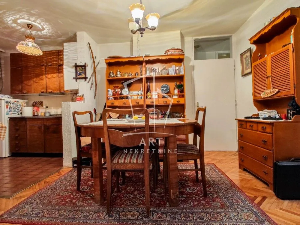 Sale, three bedroom apartment, 88m², Lipov Lad, Zvezdara Sve Podlokacije