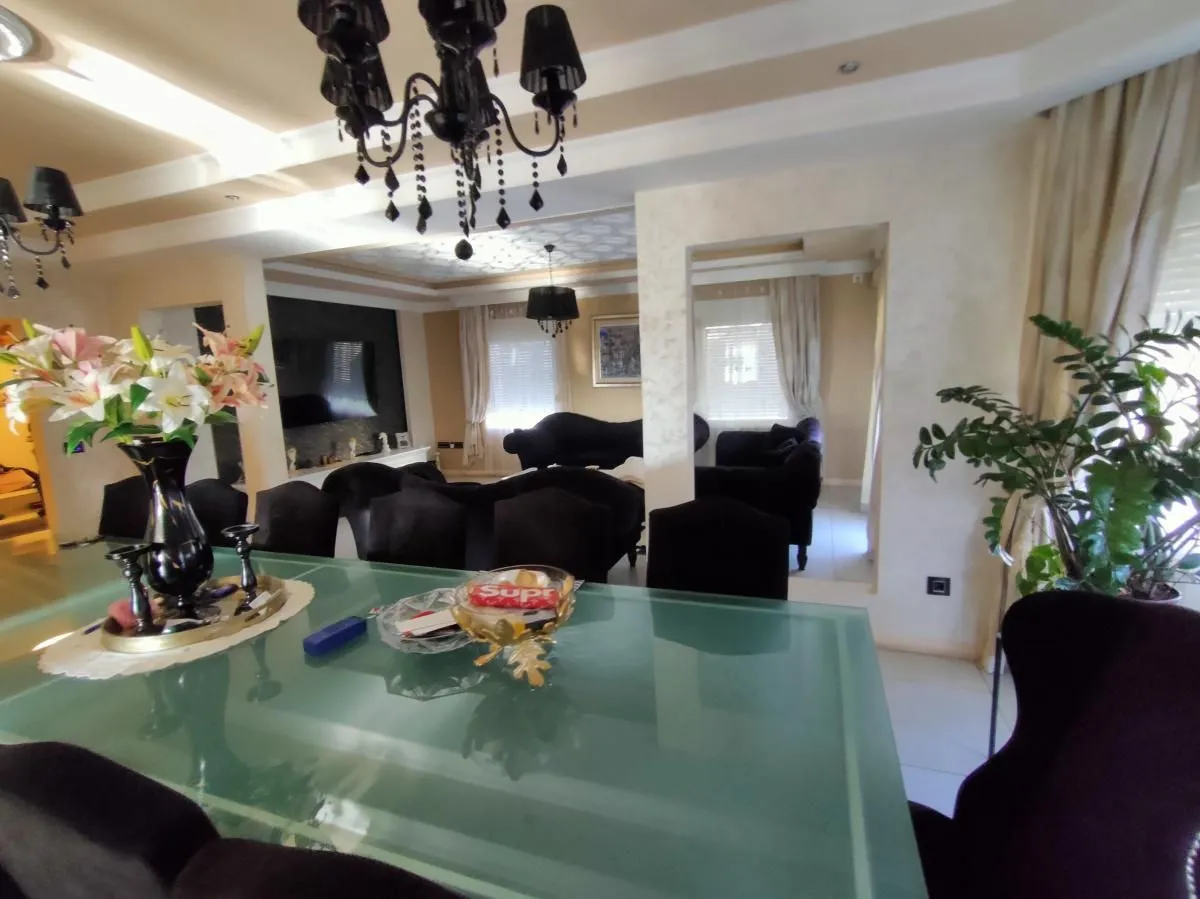 Prodaja, kuća, 380m², Sremska Kamenica, Petrovaradin