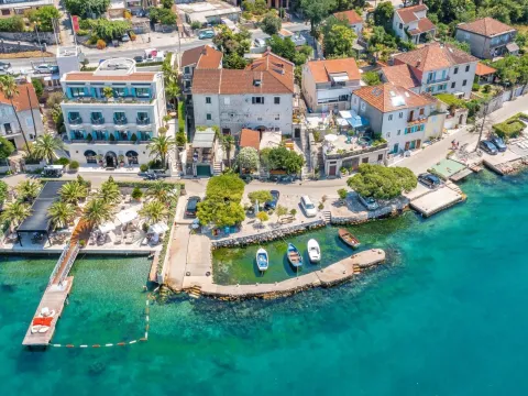 Prodaja, kuća, 400m², Dobrota, Kotor - image 1