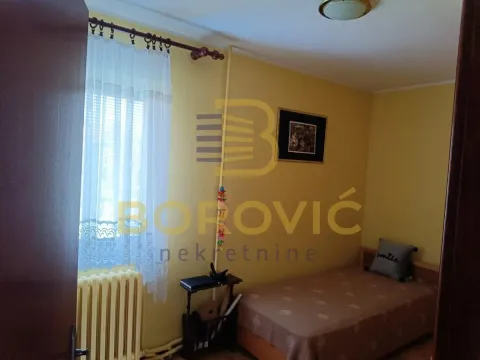 Sale, house, 220m², Sremčica, Beograd - image 9