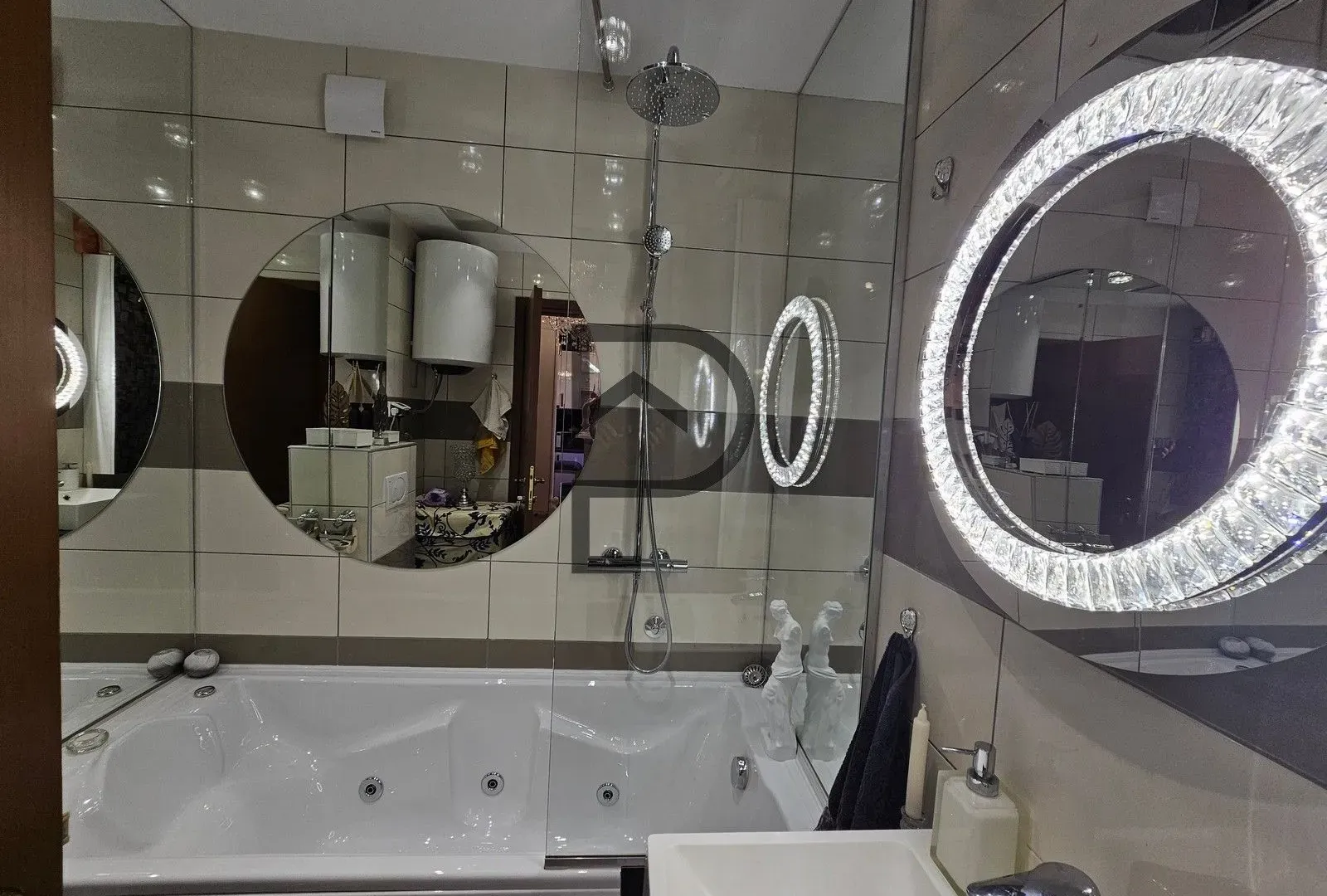 Rent, one bedroom apartment, 53m², City Kvart, Podgorica