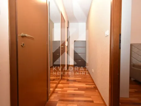 Izdavanje, jednosoban stan, 45m², City Kvart, Podgorica - image 8