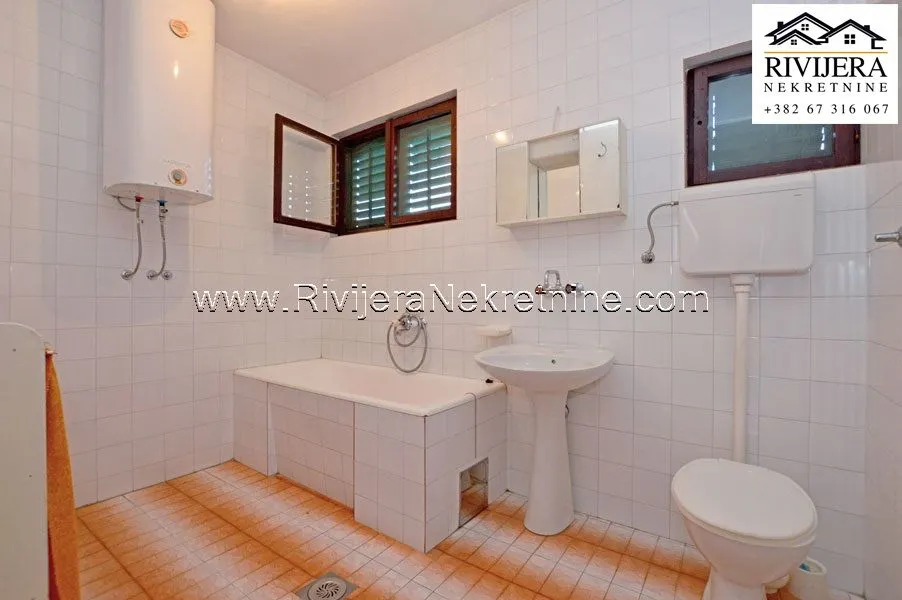 Prodaja, kuća, 270m², Igalo, Herceg Novi