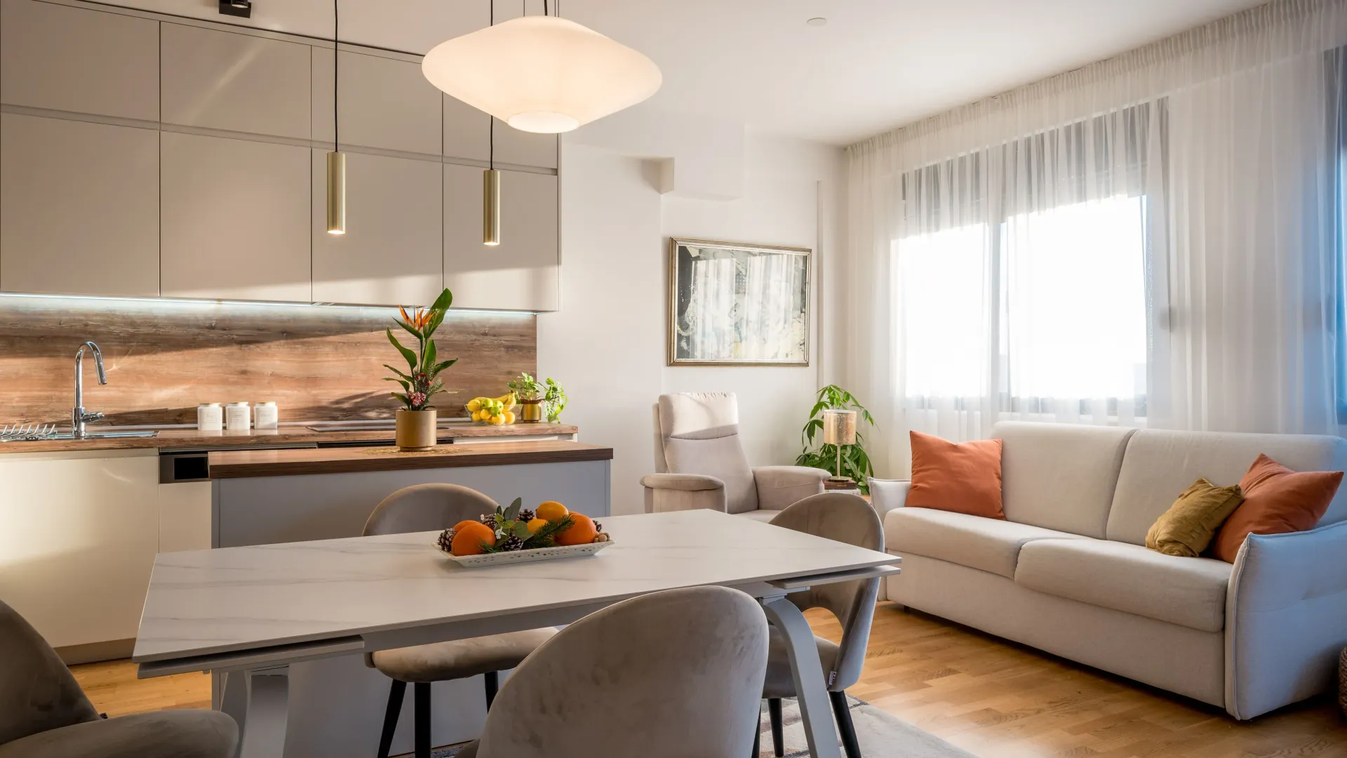 Prodaja, dvosoban stan, 63m², Pod Kuk, Tivat