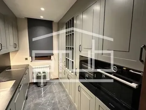 Izdavanje, stan, 350m², Južni Bulevar, Vračar Sve Podlokacije - image 12