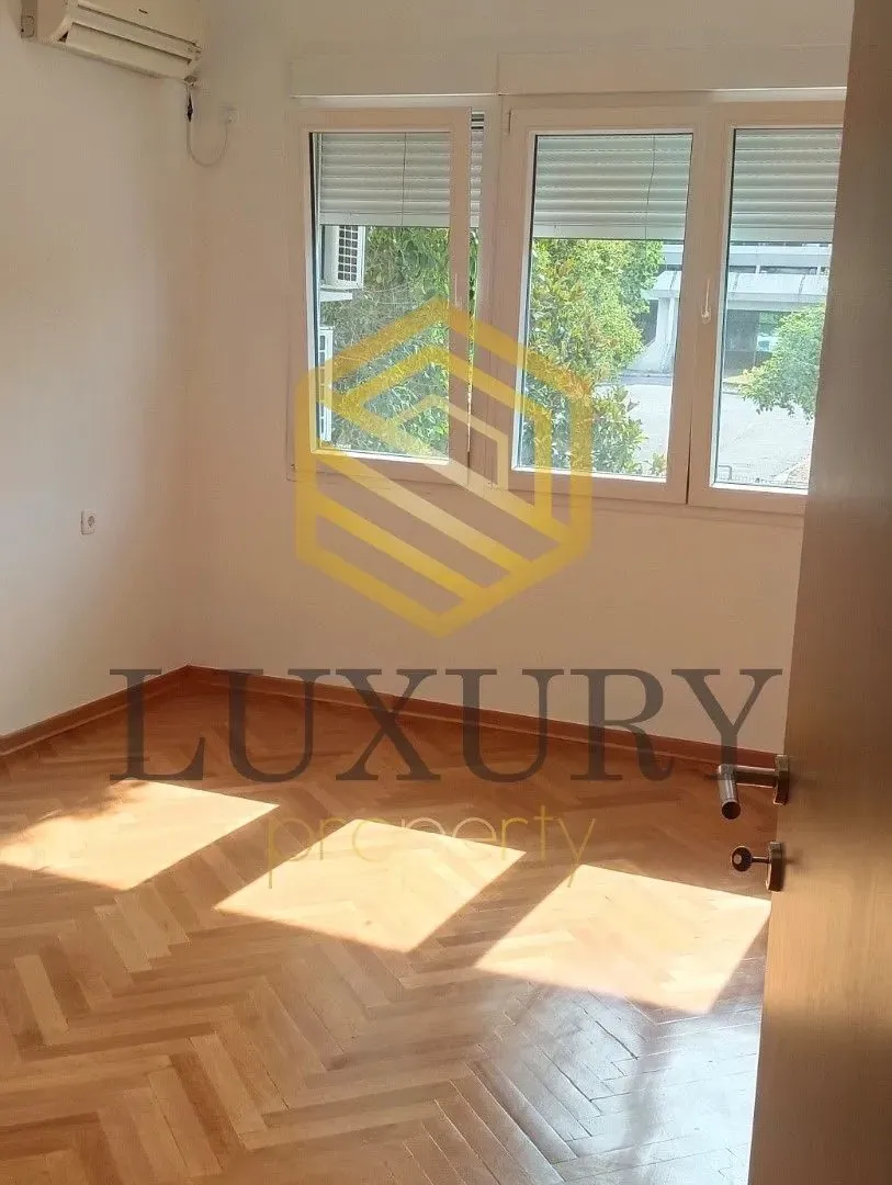 Izdavanje, poslovni prostor, 66m², Preko Morače, Podgorica