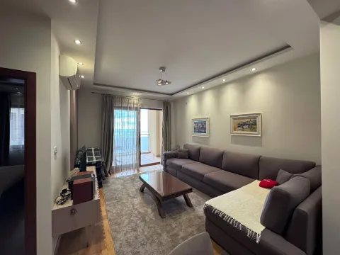 Stan in Bečići