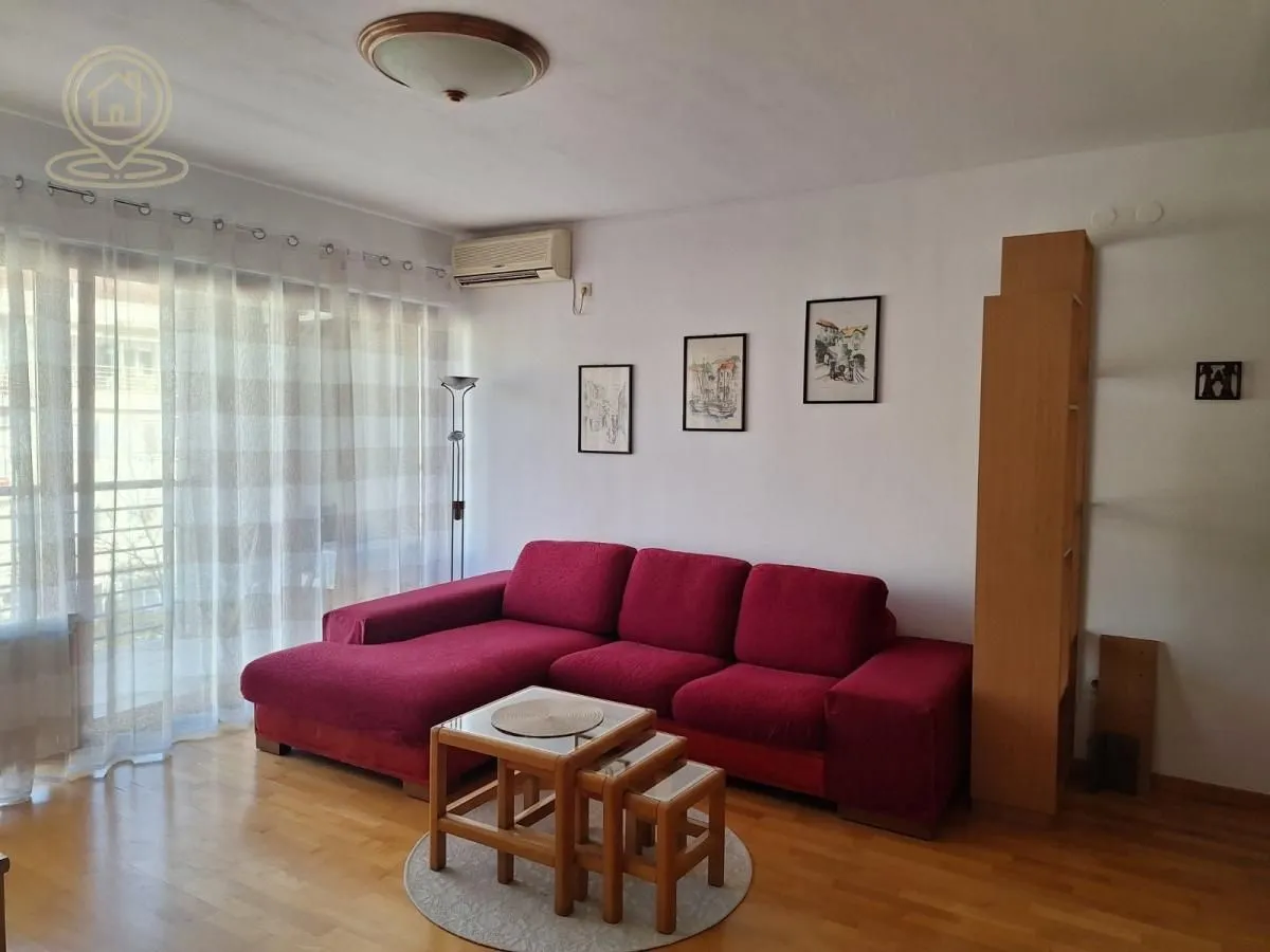 Izdavanje, dvosoban stan, 58m², Centar, Novi Sad