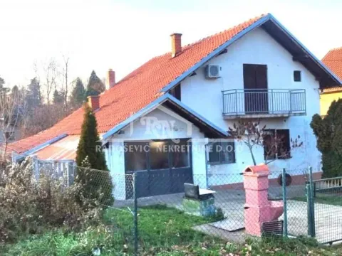 Kuća in Voždovac Sve Podlokacije