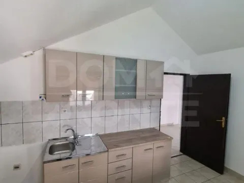 Rent, two bedroom apartment, 100m², Tivat, Crna Gora - image 7