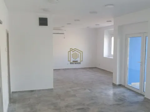 Poslovni prostor in Masline