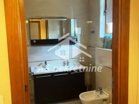Izdavanje, trosoban stan, 100m², Stari Grad, Beograd - image 34