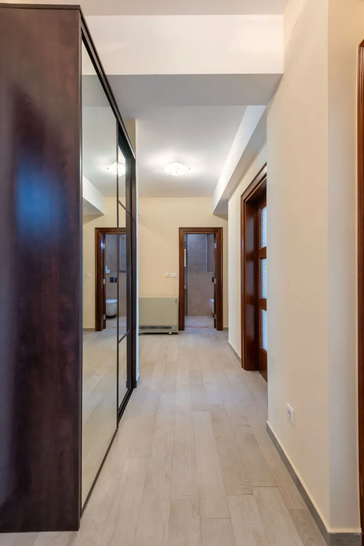 Rent, three bedroom apartment, 141m², Škaljari, Kotor