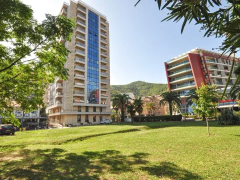 Sale, one bedroom apartment, 48m², Budva, Crna Gora - image 22