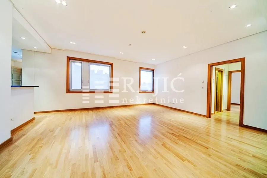 Rent, office space, 86m², Stari Grad, Beograd