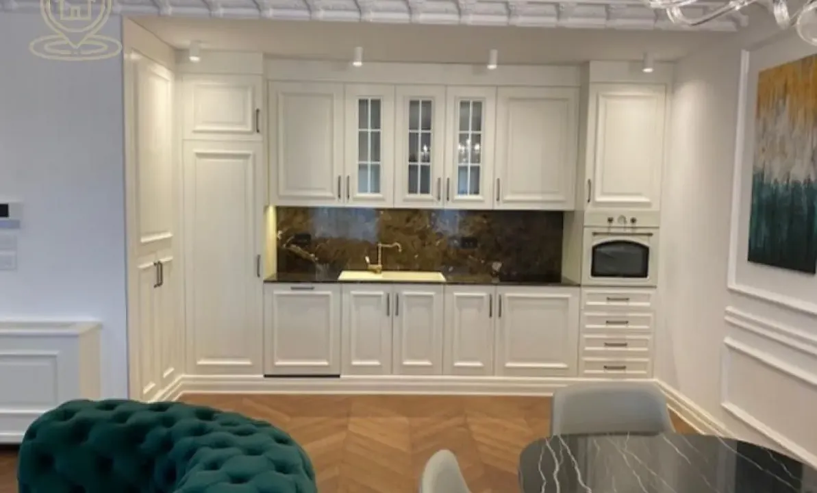 Izdavanje, trosoban stan, 100m², Čubura, Beograd