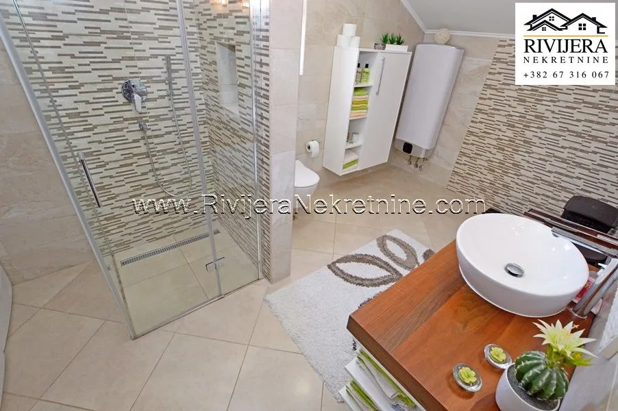 Prodaja, kuća, 200m², Baošići, Herceg Novi