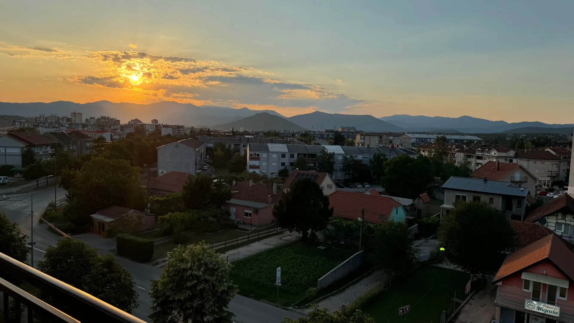 Izdavanje, dvosoban stan, 65m², Centar, Nikšić