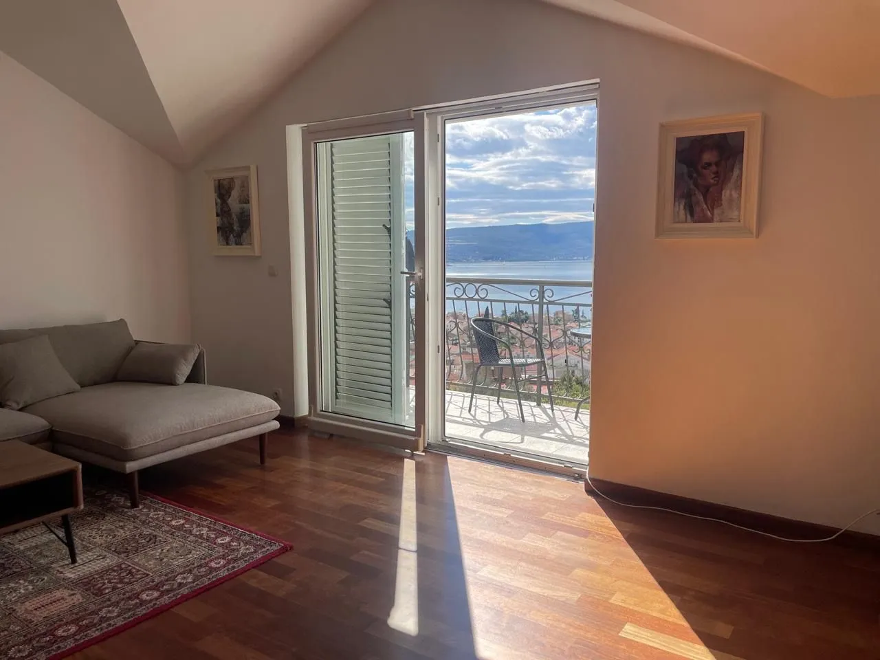 Rent, one bedroom apartment, 60m², Centar, Tivat