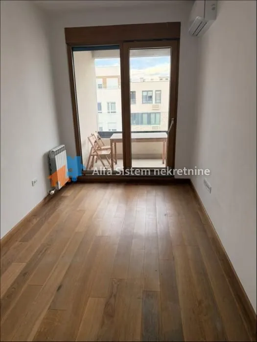 Rent, four bedroom apartment, 106m², Novi Beograd Blok 65, Novi Beograd Sve Podlokacije
