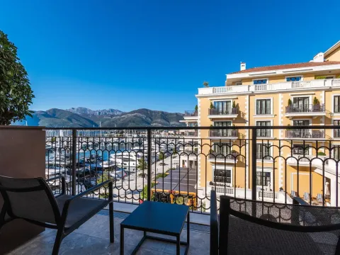 Sale, three bedroom apartment, 252m², Porto Montenegro, Tivat - image 17