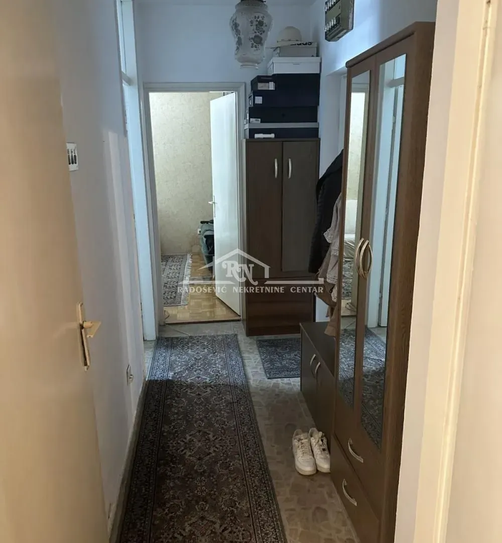 Prodaja, dvosoban stan, 49m², Karaburma, Palilula Sve Podlokacije