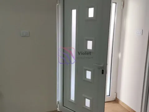 Izdavanje, jednosoban stan, 40m², Stari Aerodrom, Podgorica - image 4
