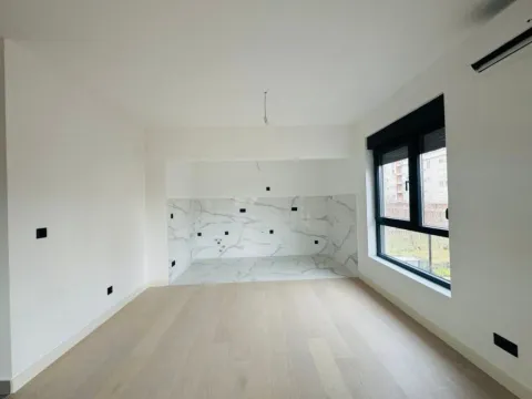 Izdavanje, dvosoban stan, 68m², Central Point, Podgorica - image 2