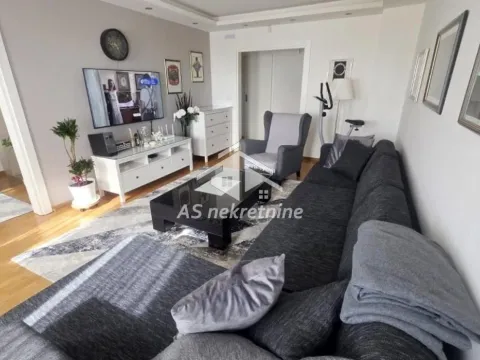 Rent, four bedroom apartment, 110m², Cerak, Beograd - image 1