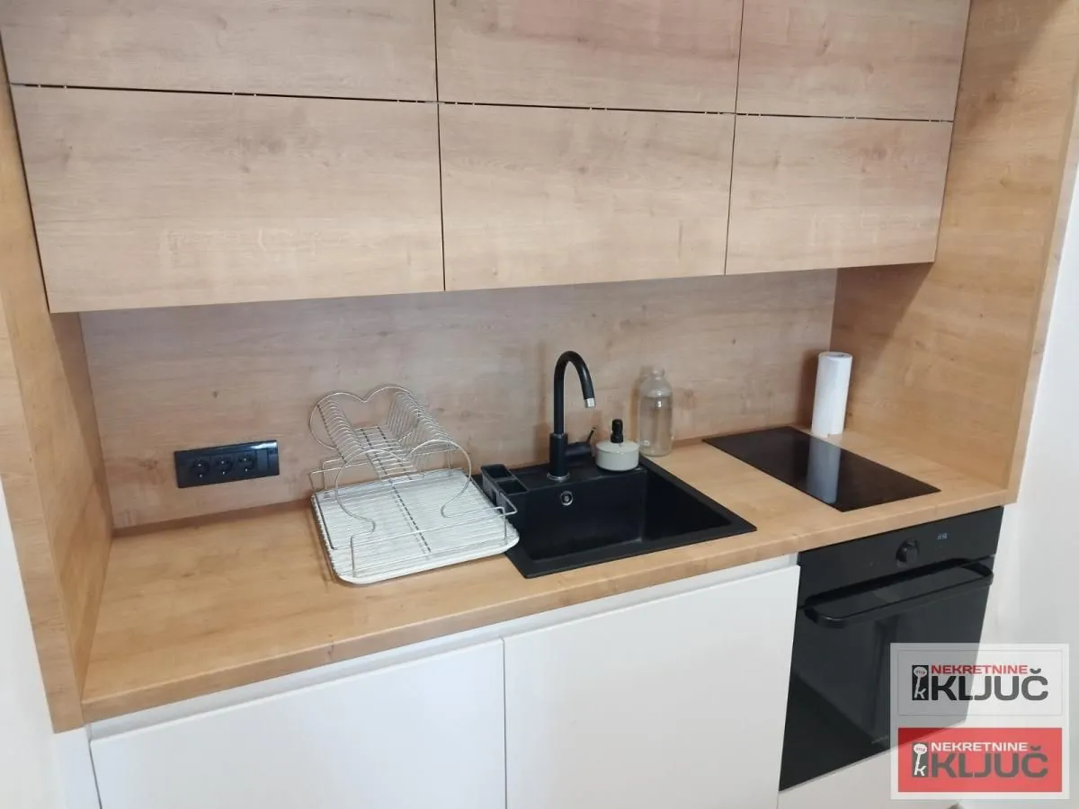 Izdavanje, dvosoban stan, 40m², Kej, Novi Sad Sve Podlokacije
