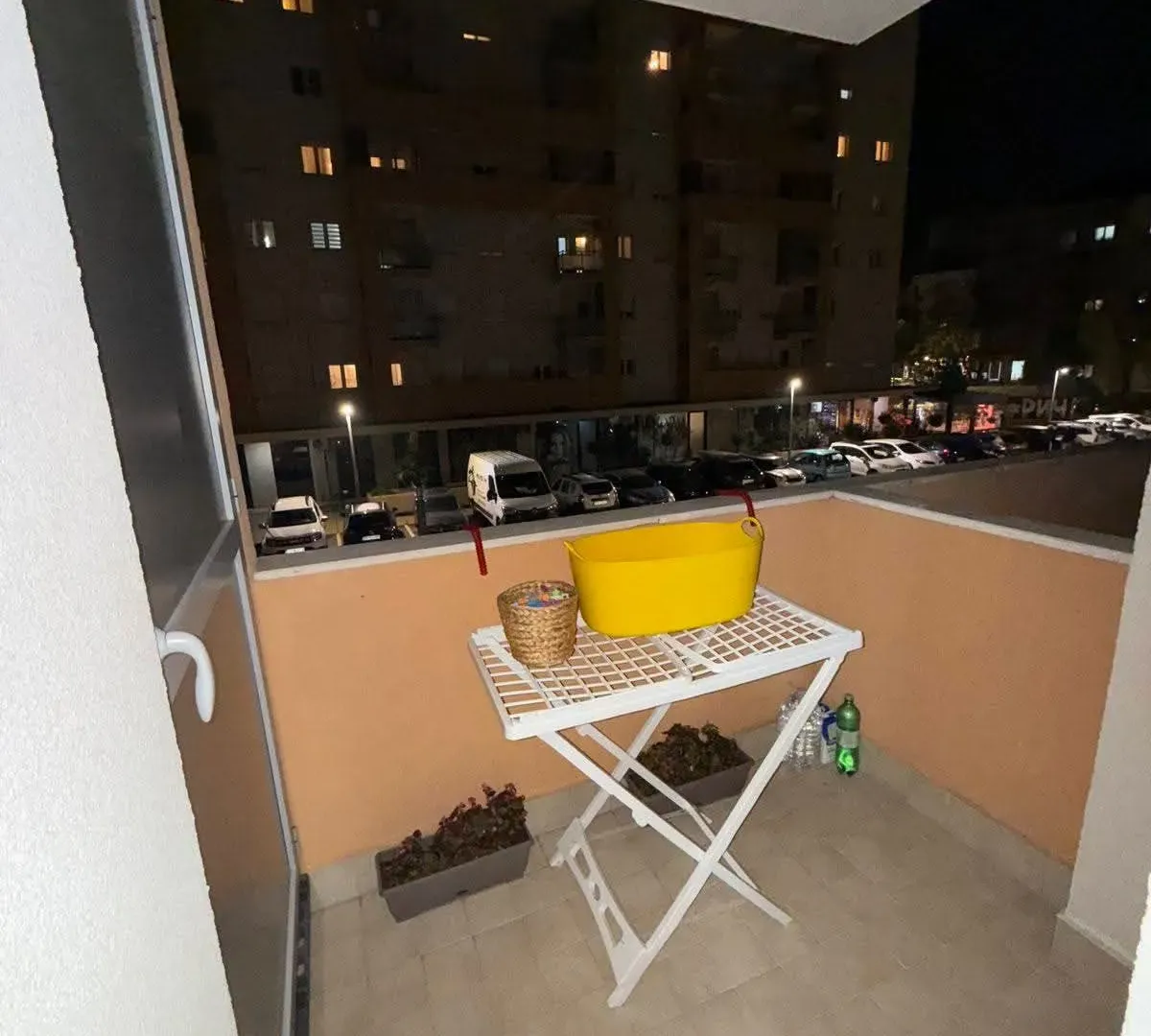 Izdavanje, jednosoban stan, 44m², City Kej, Podgorica