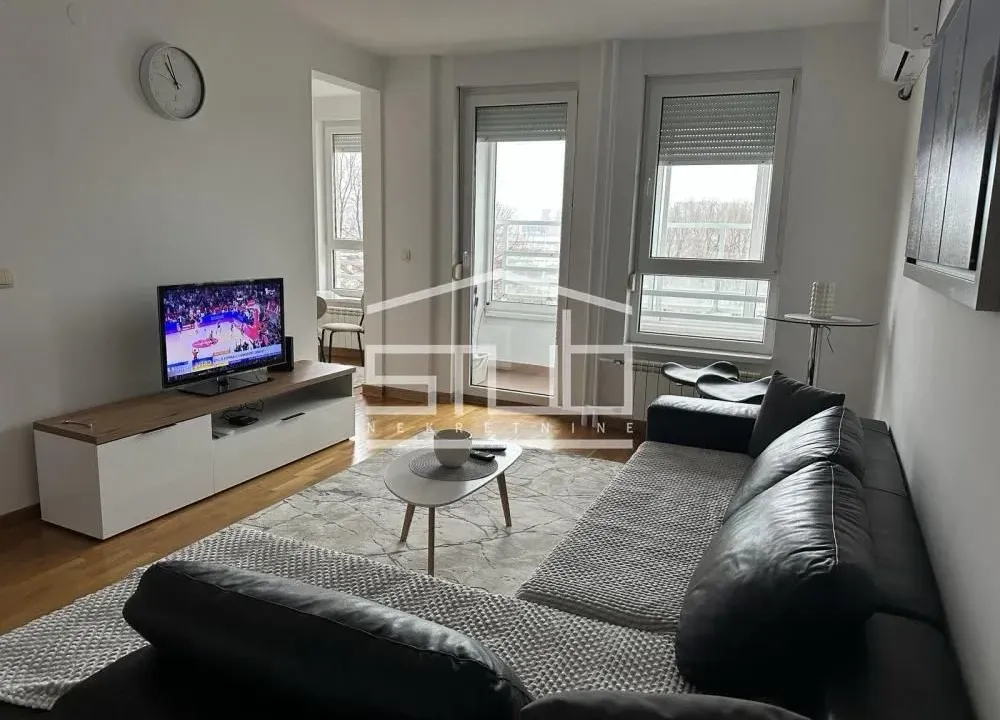 Izdavanje, dvosoban stan, 53m², Belvil, Beograd