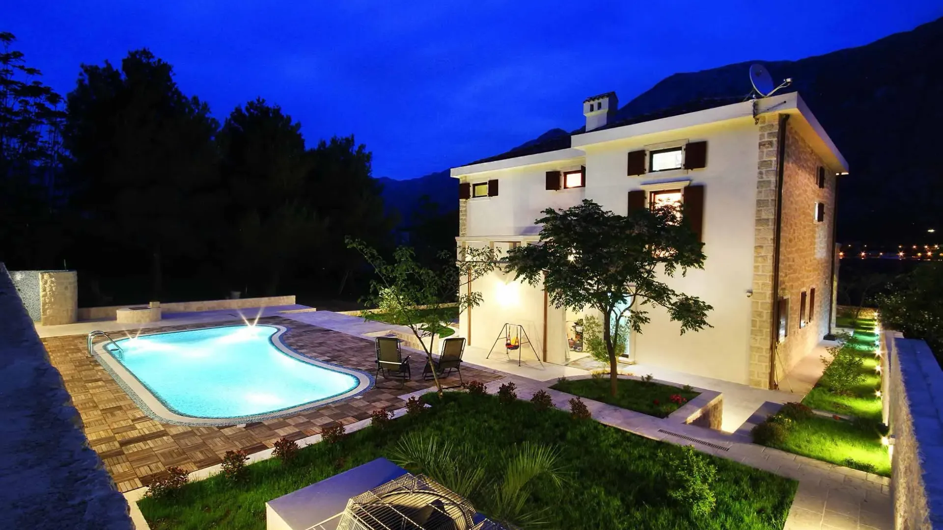 Sale, house, 497m², Prčanj, Kotor