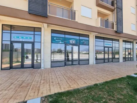 Izdavanje, poslovni prostor, 448m2, New City, Podgorica Izdavanje, poslovni prostor, 448m2, New City, Podgorica