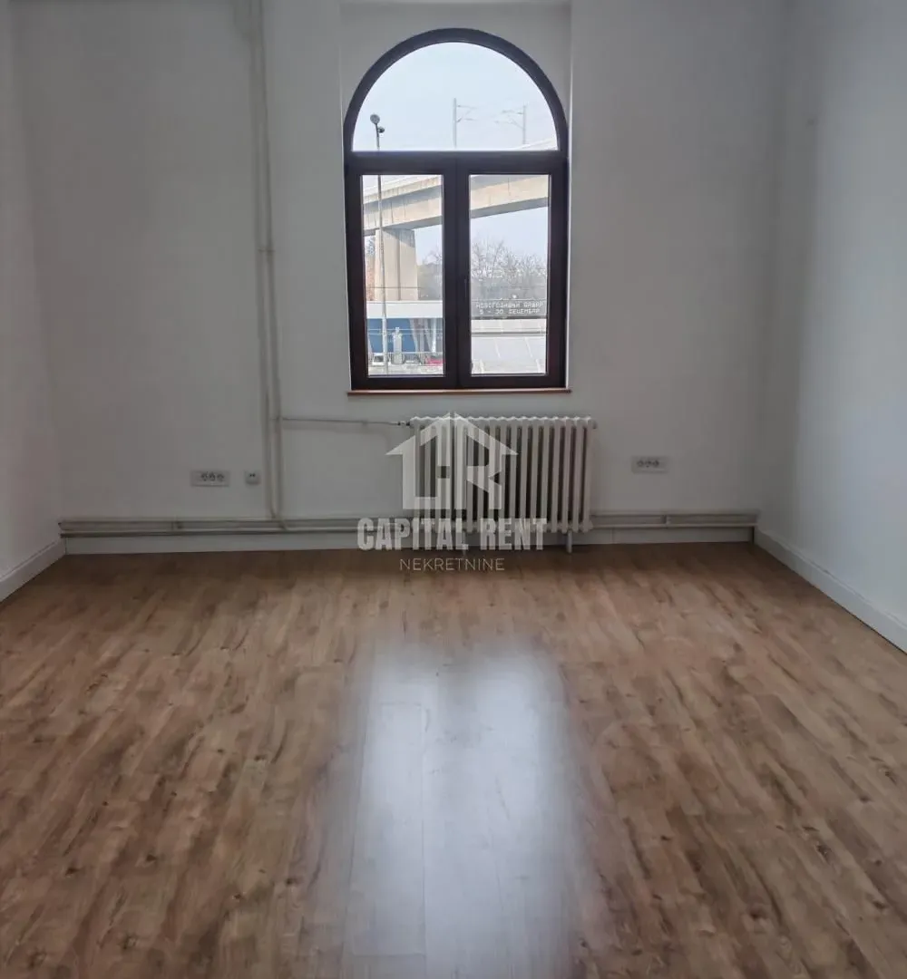 Izdavanje, poslovni prostor, 19m², Savski Venac, Beograd
