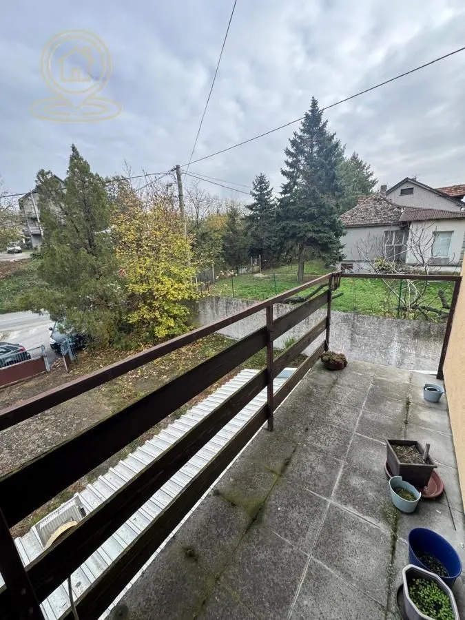 Prodaja, kuća, 270m², Voždovac Sve Podlokacije, Beograd