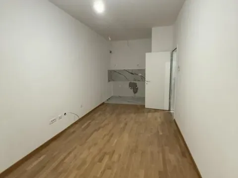 Sale, one bedroom apartment, 38m², Bečići, Budva - image 10