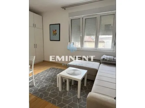 Rent, one bedroom apartment, 24m², Savski Venac, Beograd - image 2