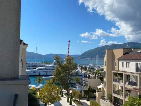 Sale, one bedroom apartment, 76m², Porto Montenegro, Tivat - image 9