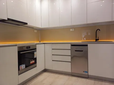 Izdavanje, četvorosoban stan, 163m², Palilula Sve Podlokacije, Beograd - image 6