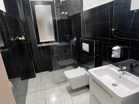 Prodaja, jednosoban stan, 48m², Centar, Ulcinj - image 5