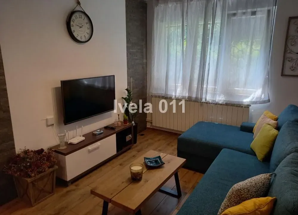 Izdavanje, jednosoban stan, 35m², Stari Grad, Beograd