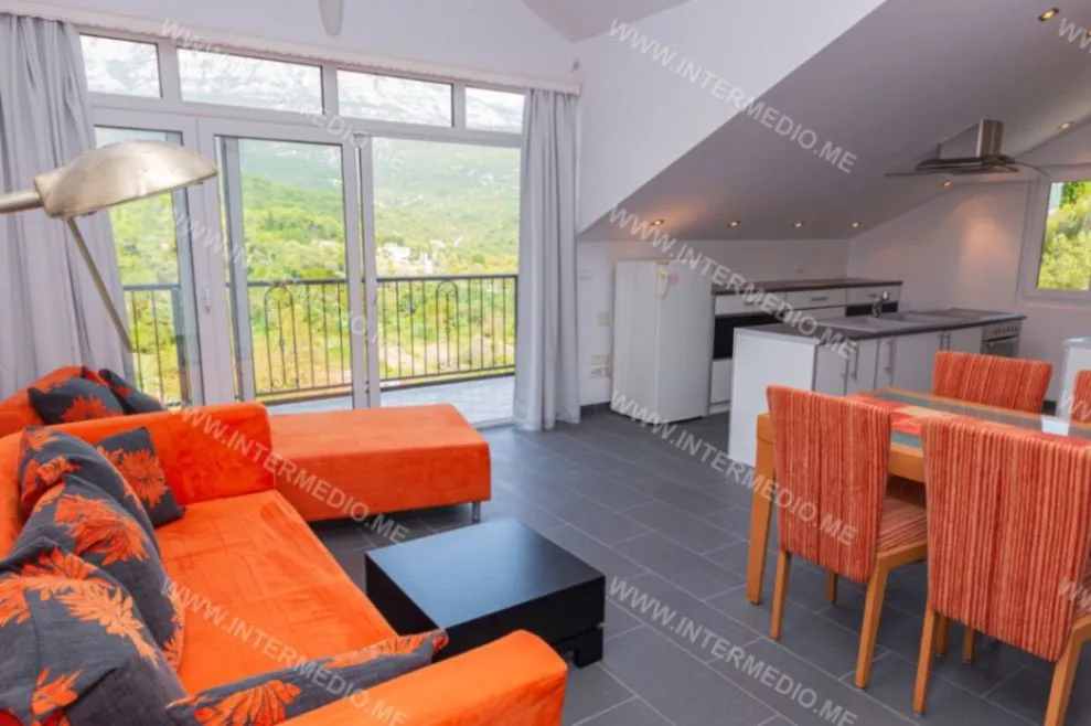 Prodaja, kuća, 231m², Sutorina, Herceg Novi