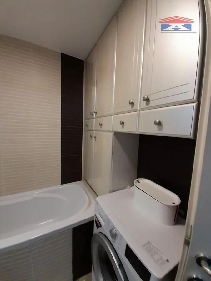 Prodaja, četvorosoban stan, 70m², Bulevar Oslobodjenja, Novi Sad Sve Podlokacije