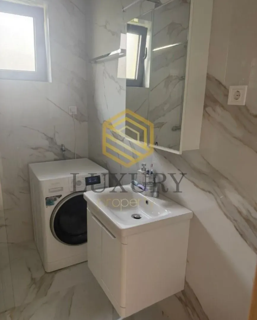 Rent, one bedroom apartment, 50m², Centar, Tivat