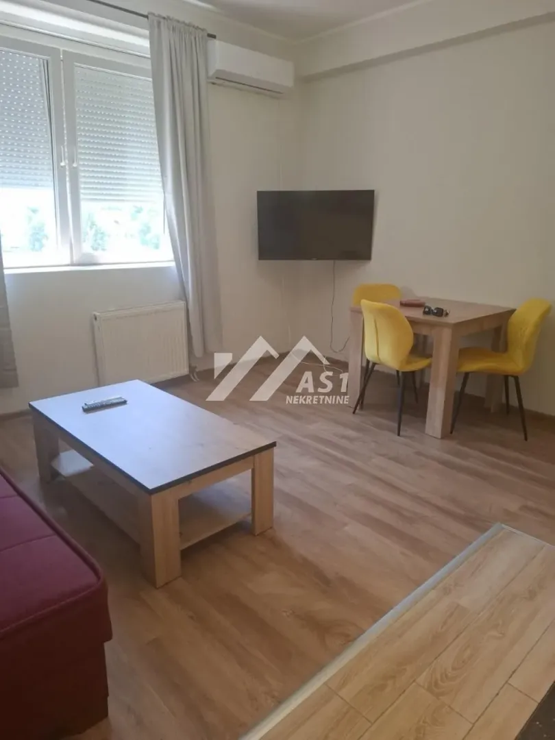 Izdavanje, jednosoban stan, 36m², Grbavica, Novi Sad Sve Podlokacije
