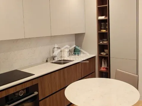 Prodaja, četvorosoban stan, 133m², Stari Grad, Beograd - image 18