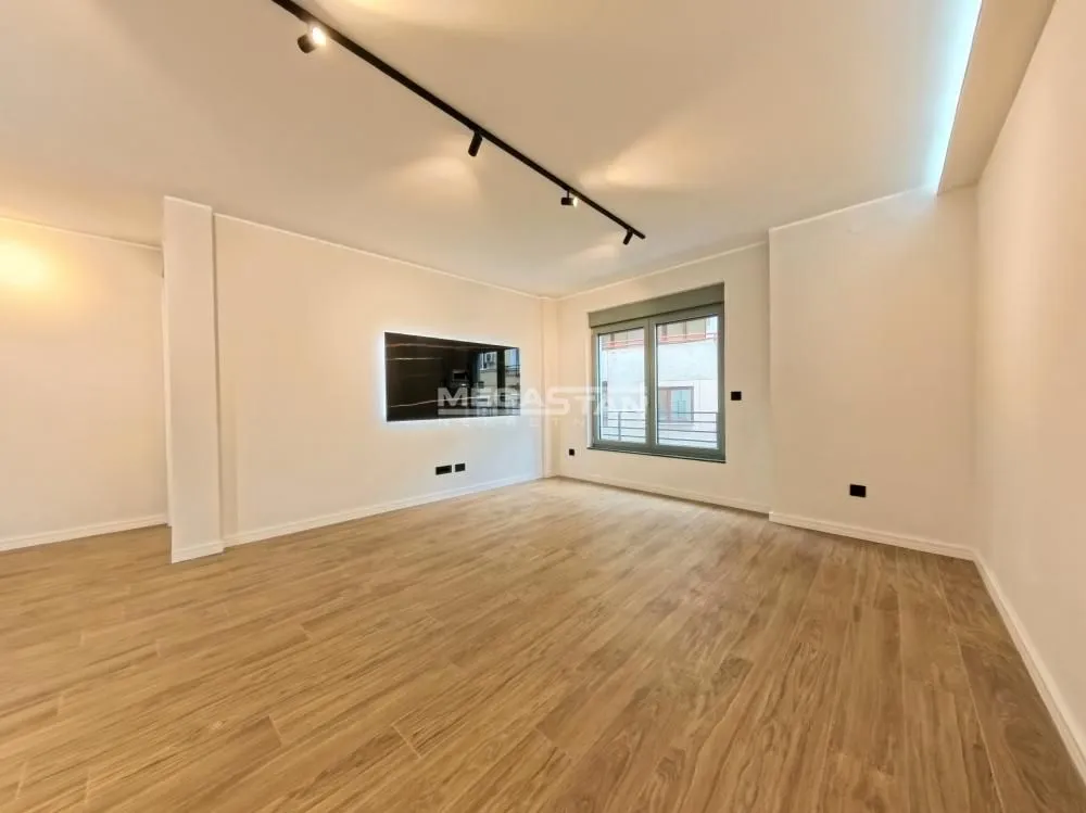 Prodaja, dvosoban stan, 64m², Kalenić Pijaca, Vračar Sve Podlokacije